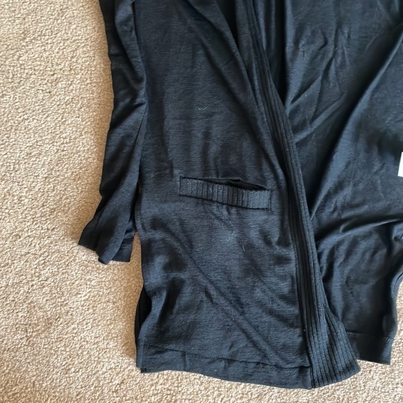 Like new banana republic light cardigan small - Picture 6 of 6